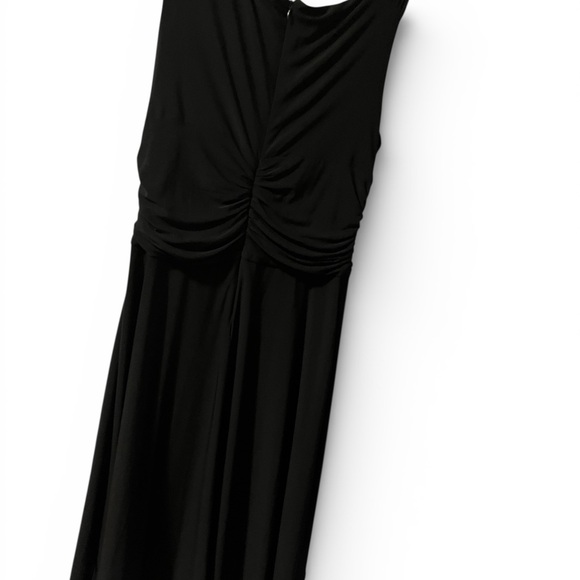 Scarlett Black Midi Dress with Elegant Detailing - Picture 8 of 10
